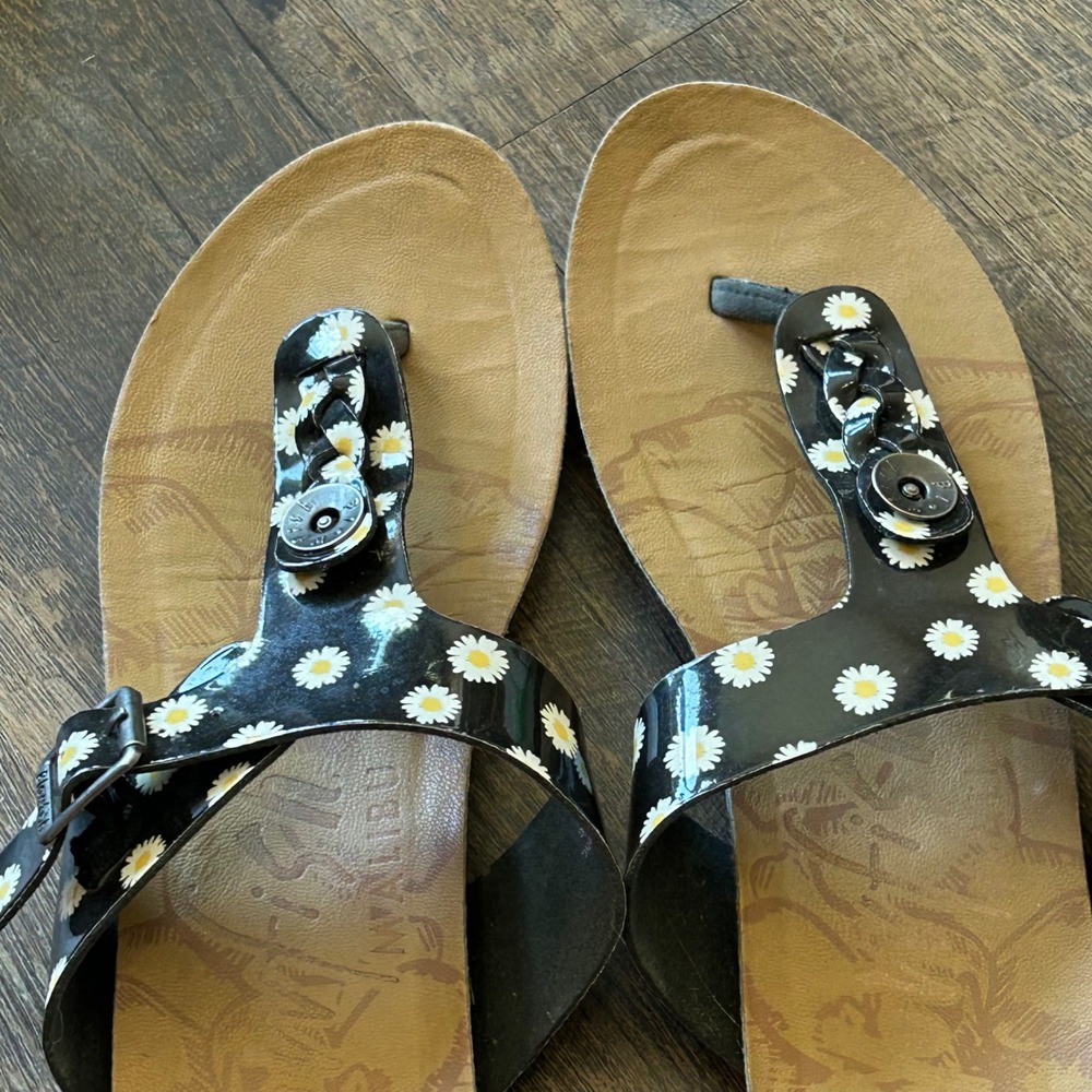 Blowfish Malibu Womens Black Daisy Floral Braided Thong Sandals B130 Size 8.5 - Picture 7 of 7